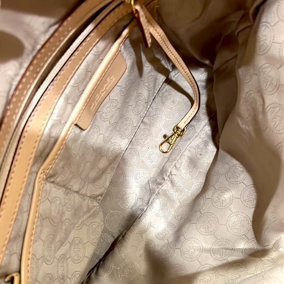 Michael Kors classic shoulder bag - Picture 6 of 6